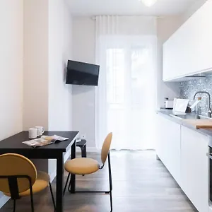 https://italianway-raffaello-sanzio-7.italymilanhotels.net